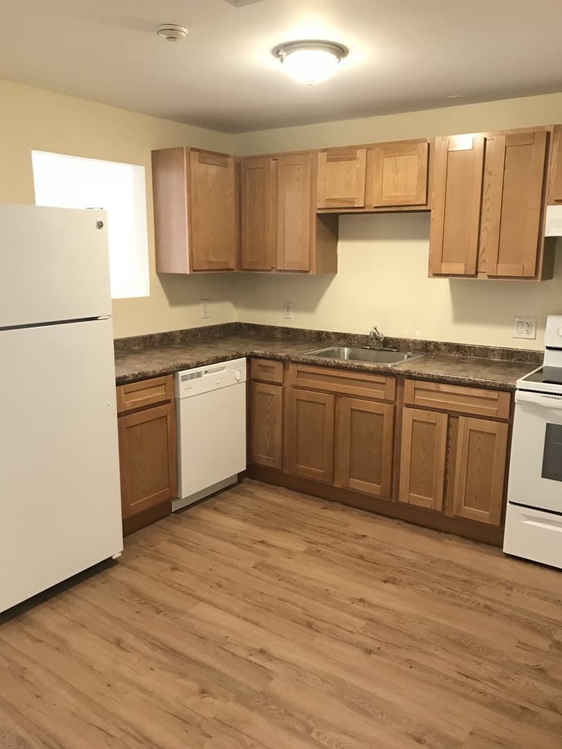 Fall River Apartment: 4000 North Main Street