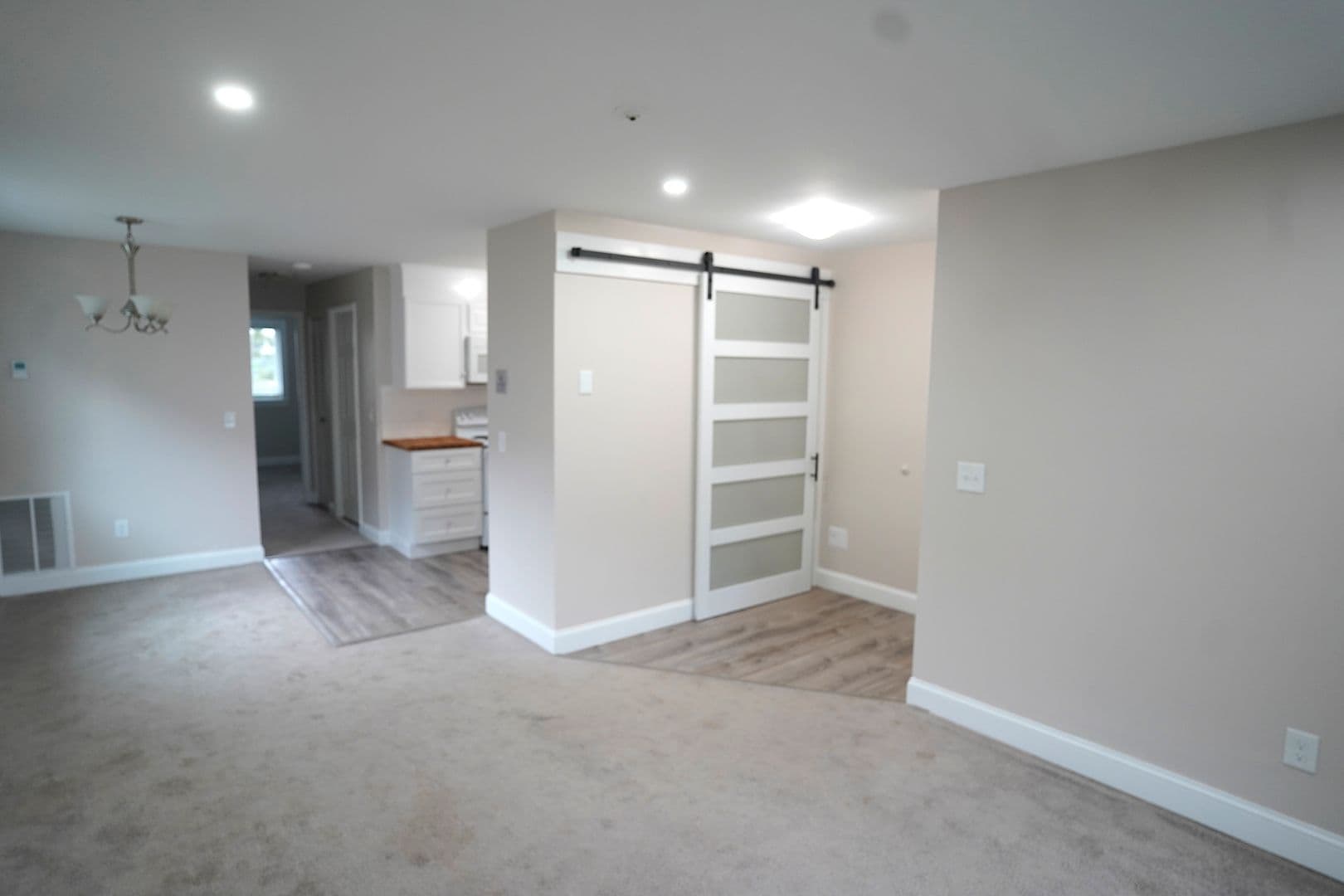 Quincy Apartment: 1020 Southern Artery