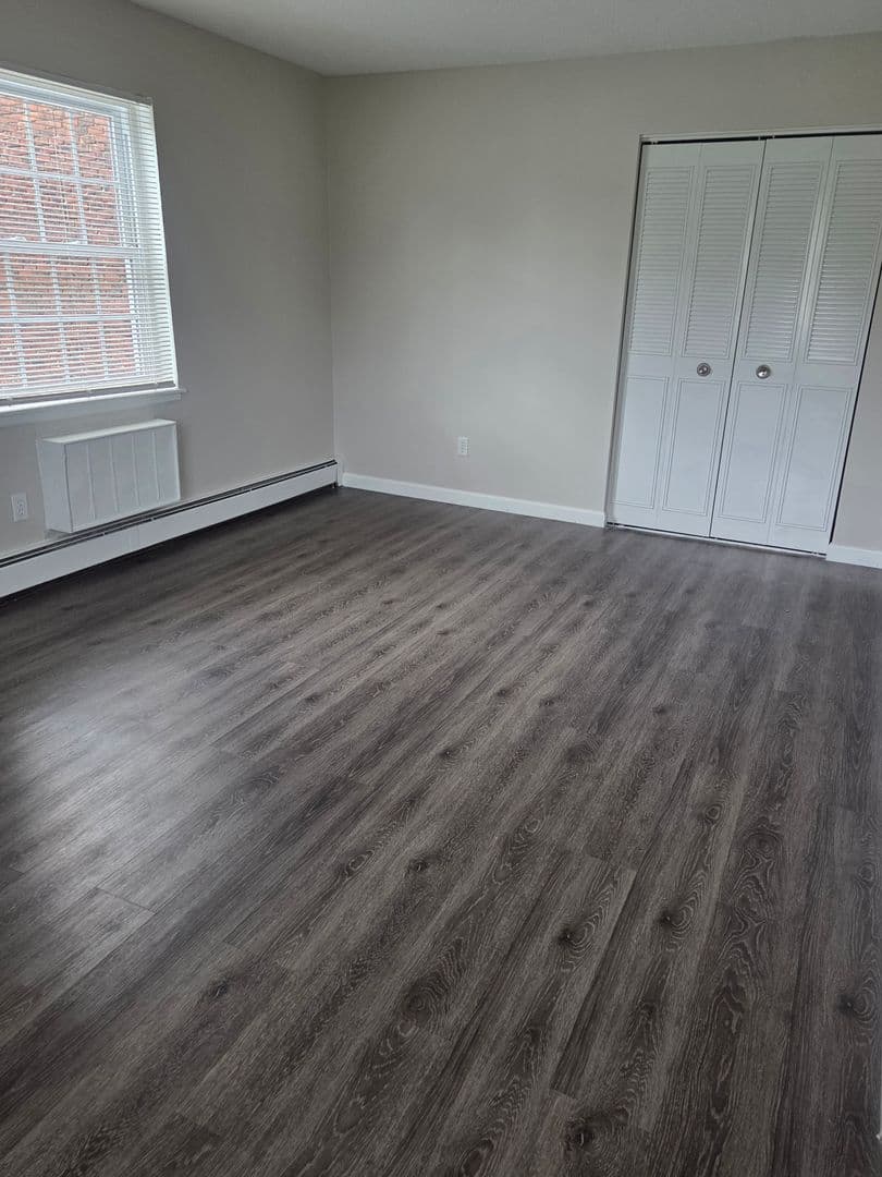 Middletown Apartment: 3 Admiralty Drive