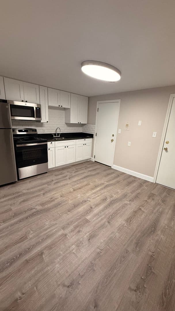 Gardner Apartment: 90 Ridgewood Lane