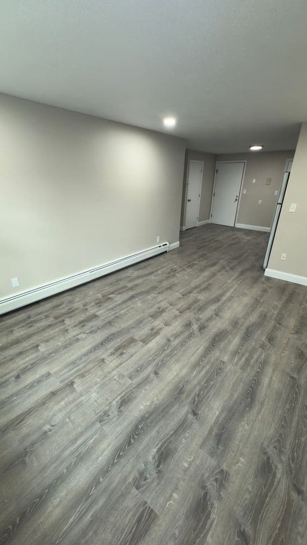 Gardner Apartment: 90 Ridgewood Lane