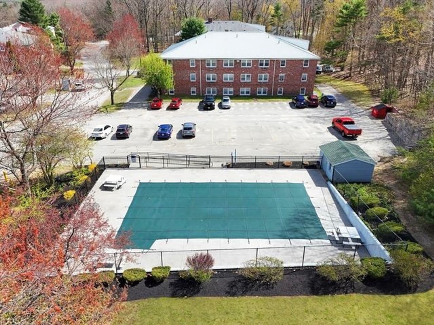 Gardner Apartment: 90 Ridgewood Lane