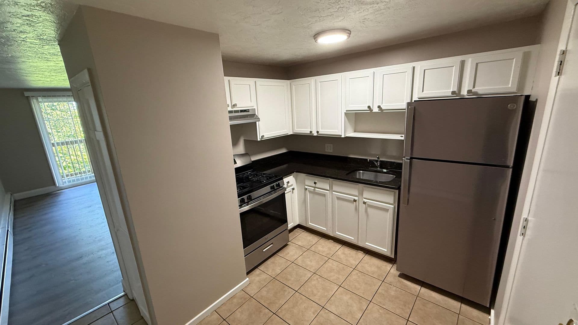 Worcester Apartment: 10 Henry Terrace