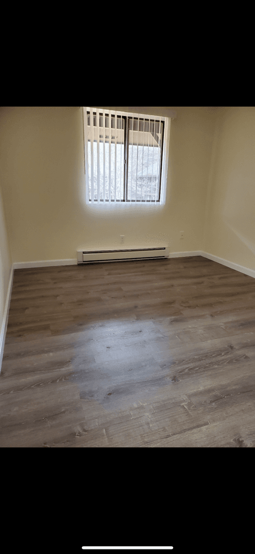 Ayer Apartment: 75 Groton School Road