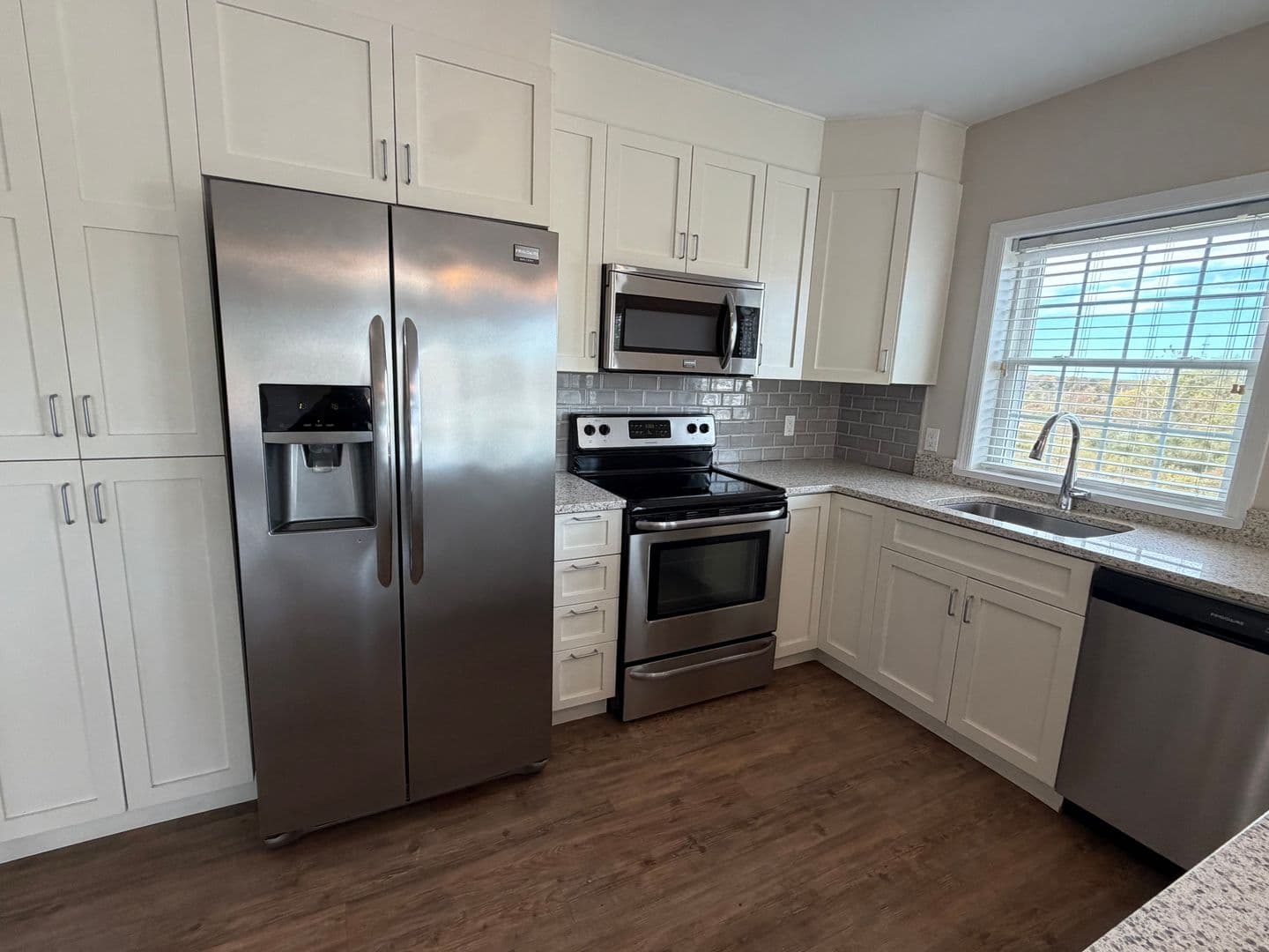 Dartmouth Apartment: 1 Candy Apple Dr.