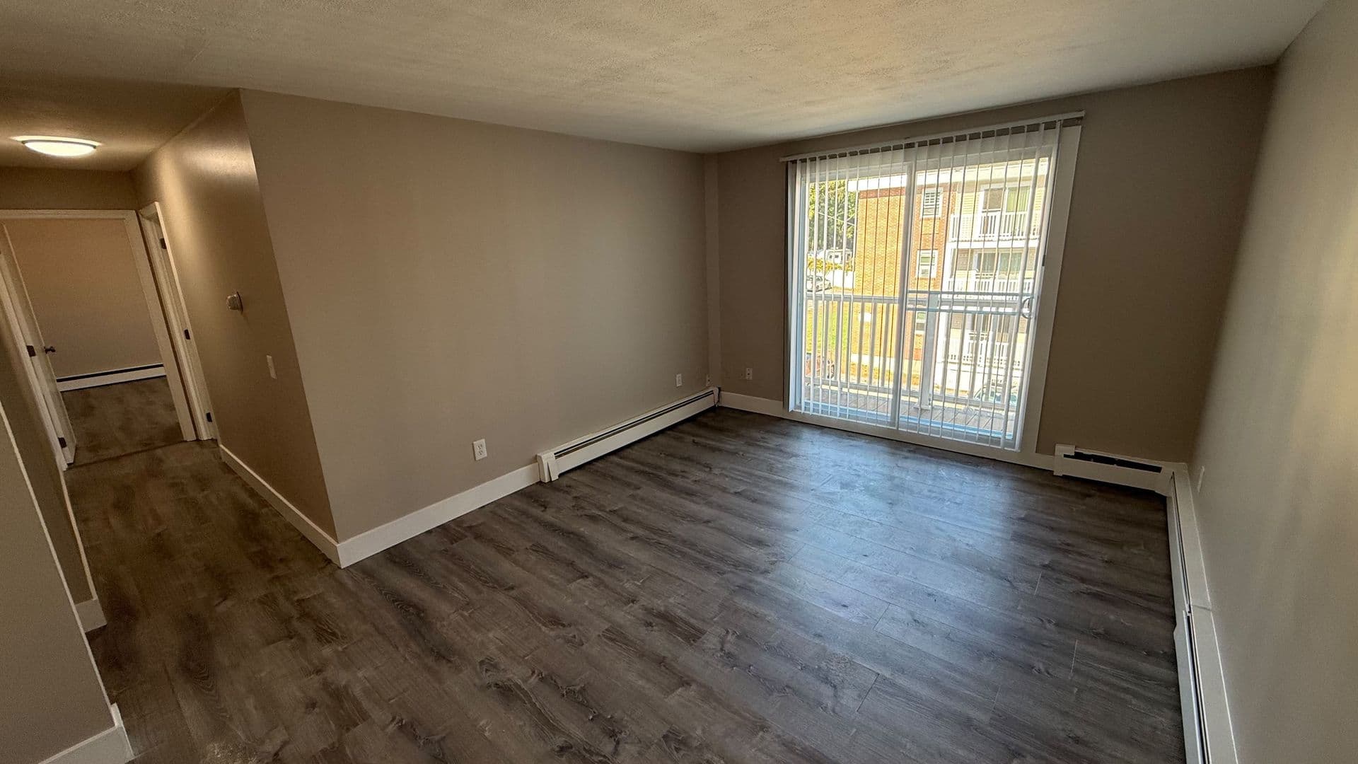 Worcester Apartment: 6 Henry Terrace