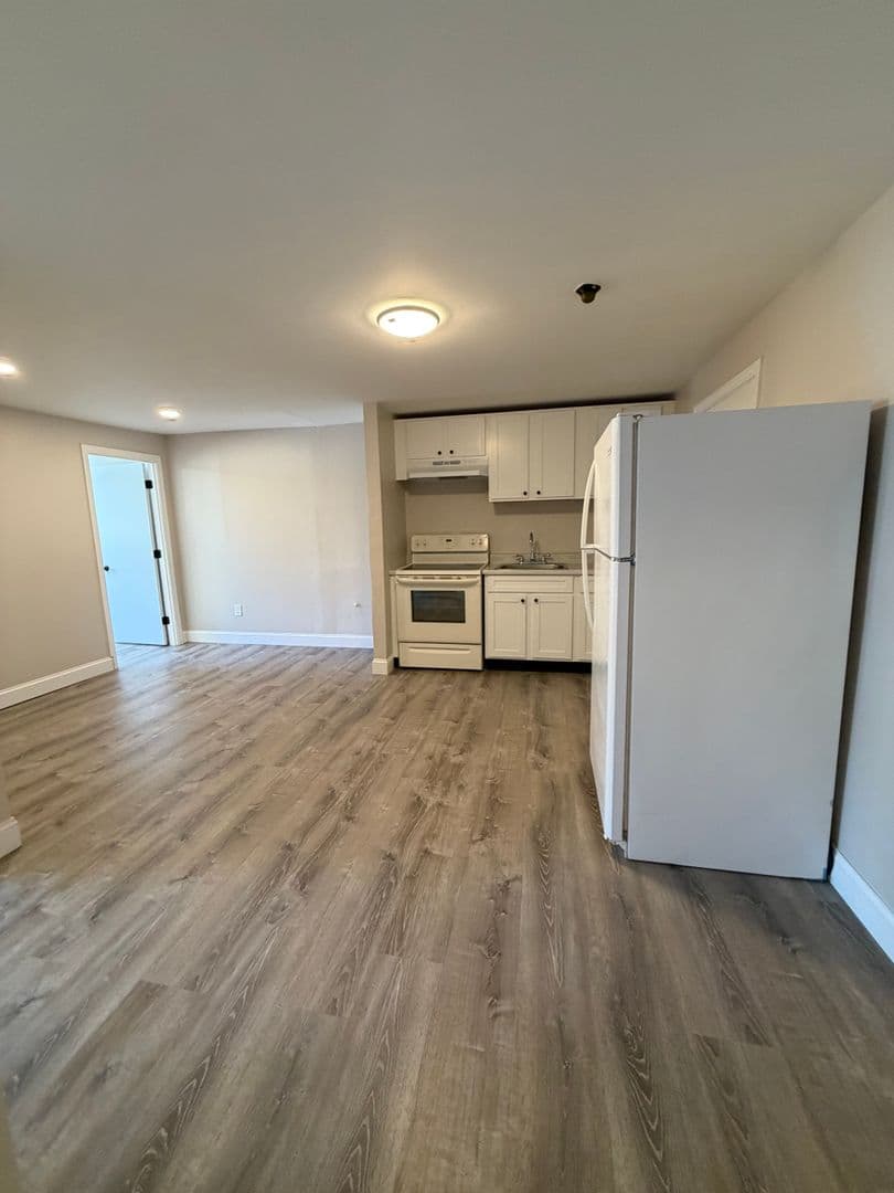 Lowell Apartment: 134-140-148 Willard Street