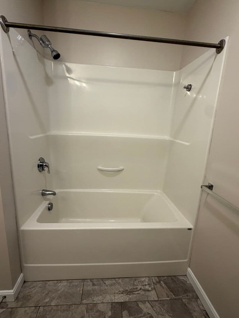 Dartmouth Apartment: 1 Candy Apple Dr.
