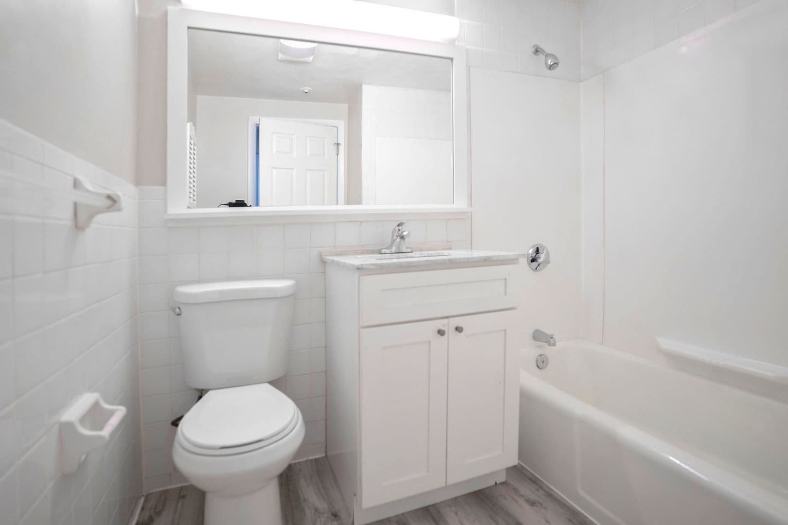 Quincy Apartment: 1020 Southern Artery