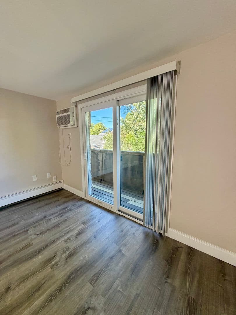 Lowell Apartment: 169 Aiken Avenue