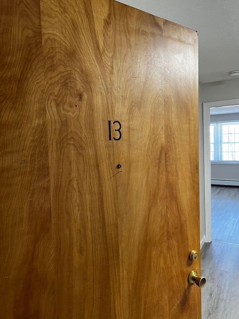Gardner Apartment: 90 Ridgewood Lane