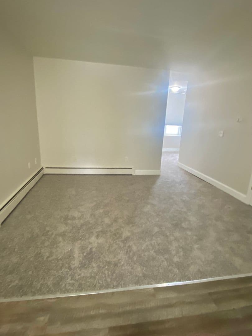 Fall River Apartment: 683-677-669-665-663-655 -631- 543 - 569 - 545 Middle Street