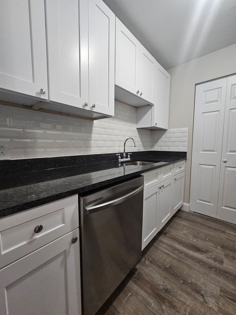 Fall River Apartment: 2 Weaver Street