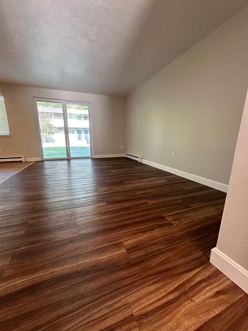 Leicester Apartment: 5 Town Beach Road