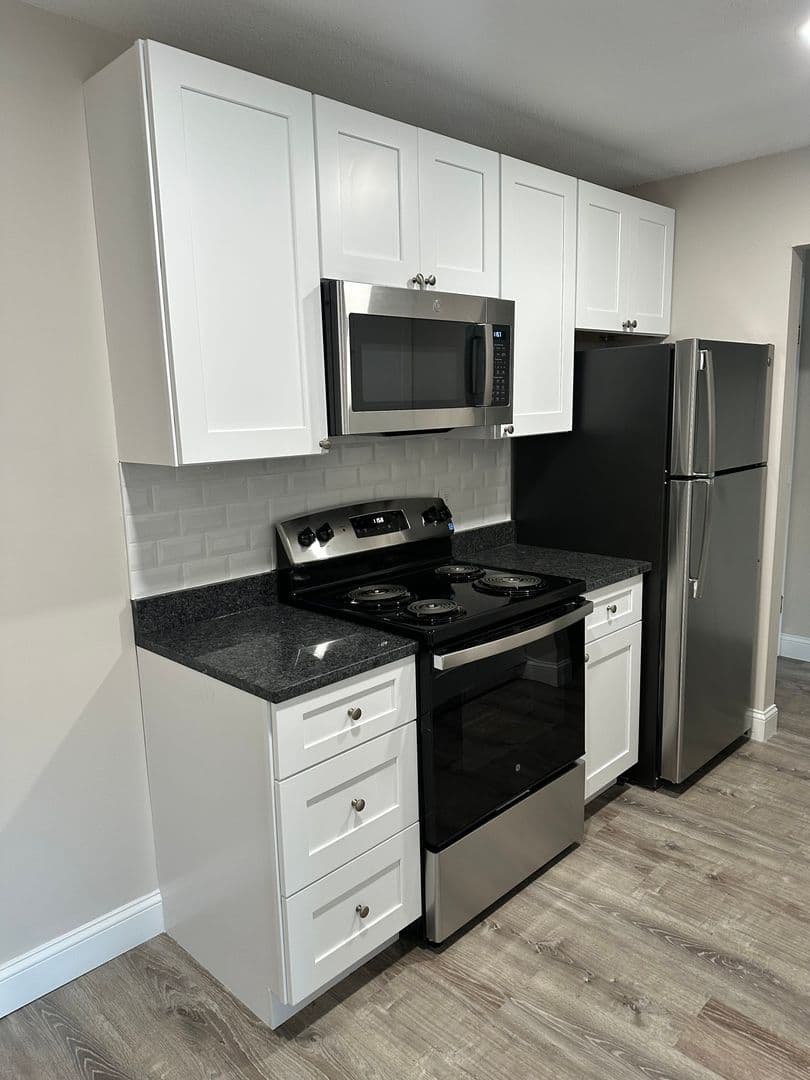 Middletown Apartment: 3 Admiralty Drive