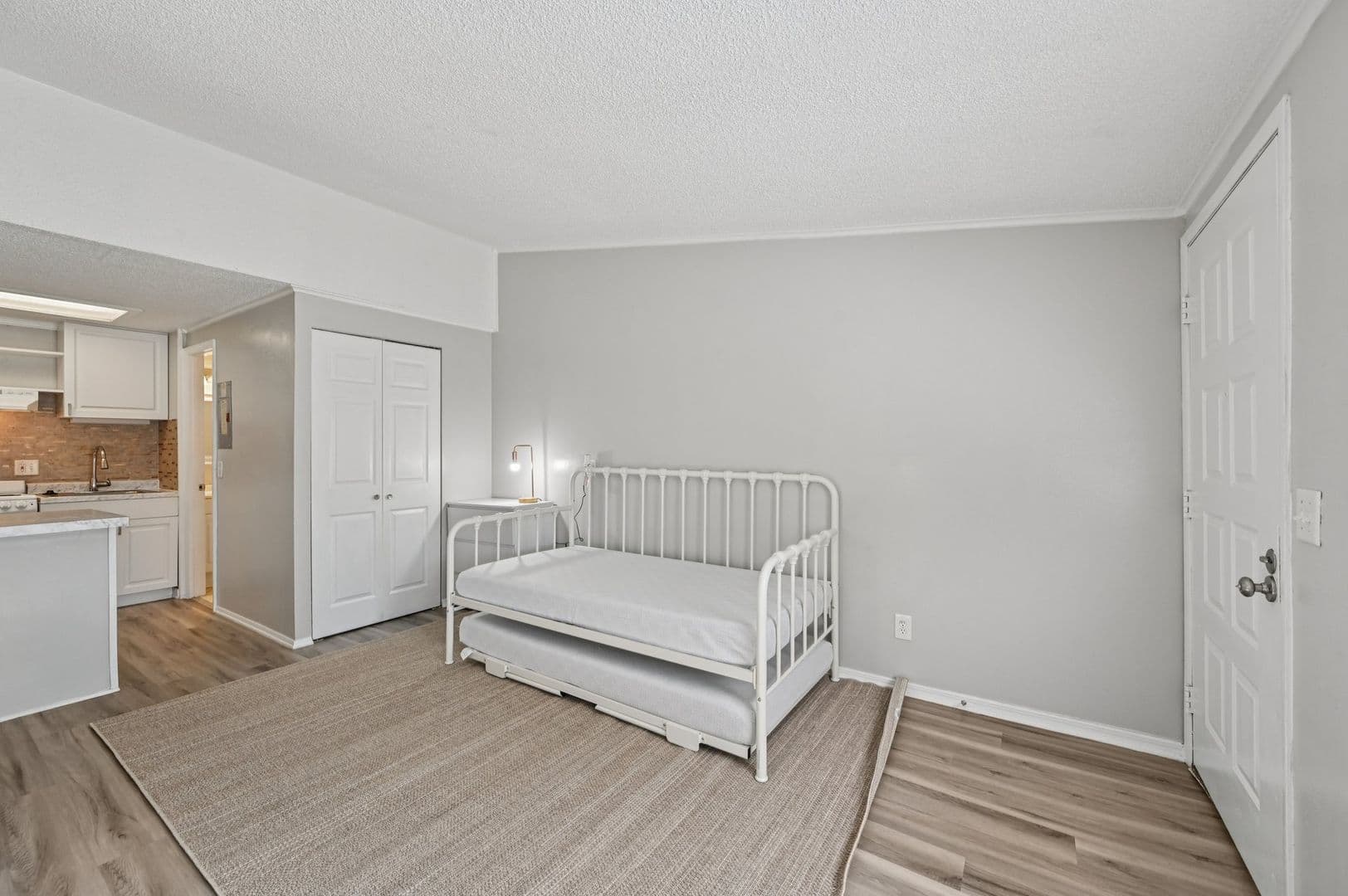 Venice Apartment: 1020 Capri Isles Boulevard