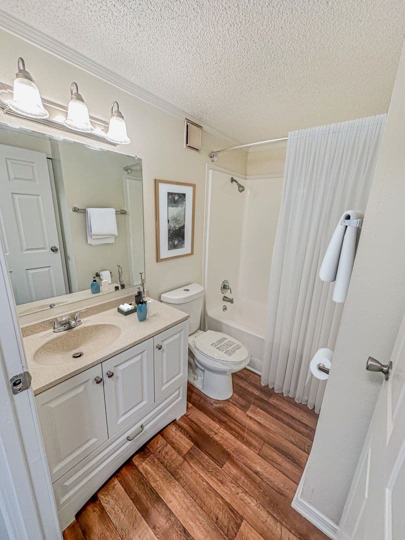 Fort Gratiot Apartment: 3108 Keewahdin road