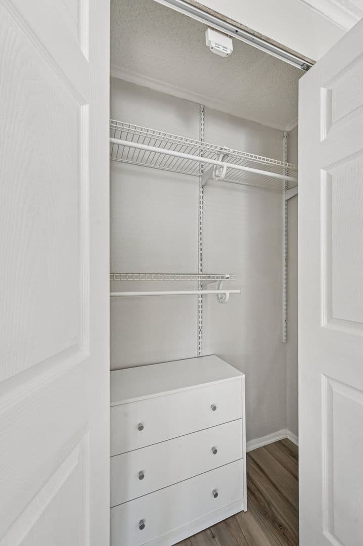 Venice Apartment: 1020 Capri Isles Boulevard