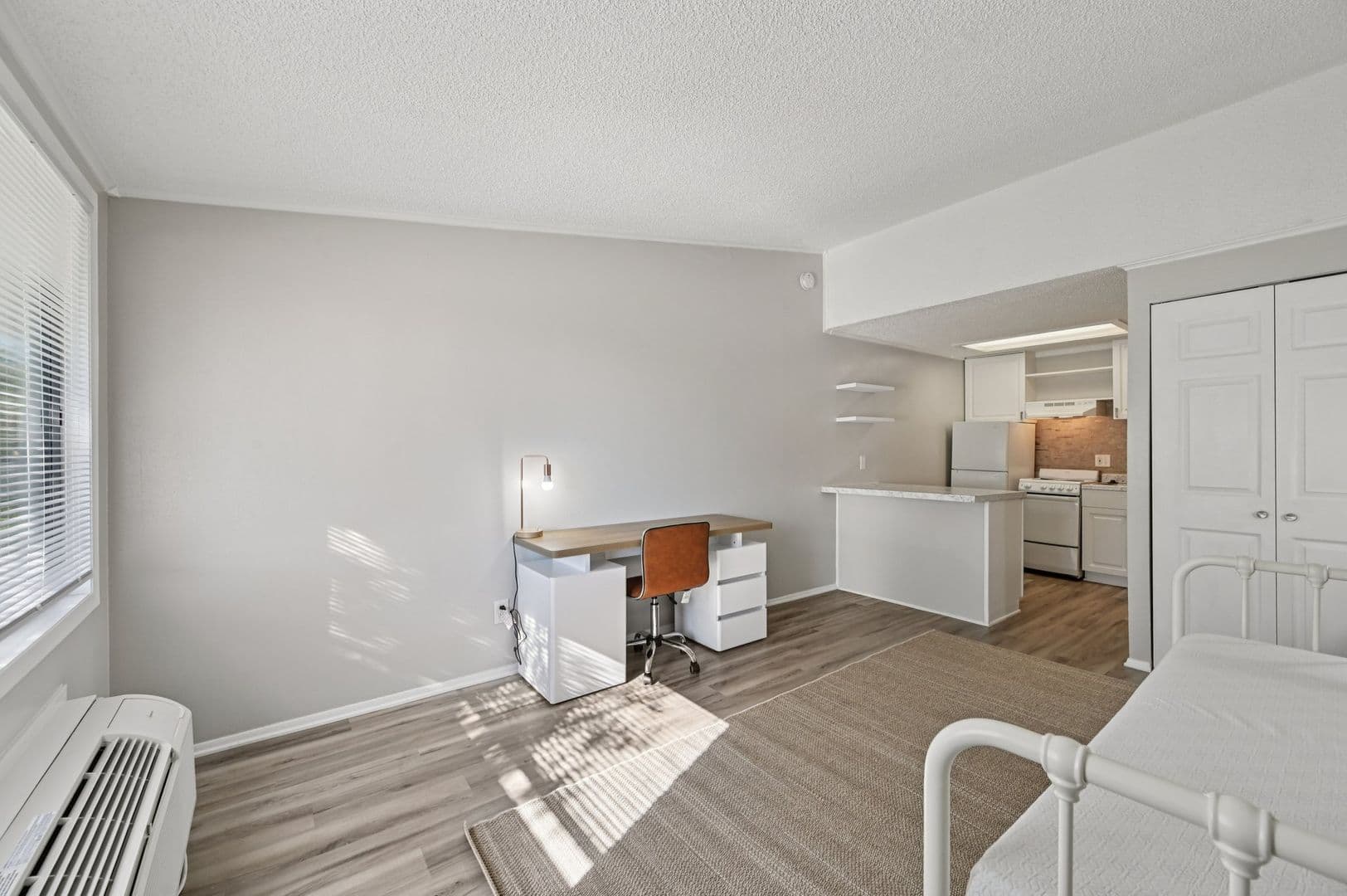 Venice Apartment: 1020 Capri Isles Boulevard