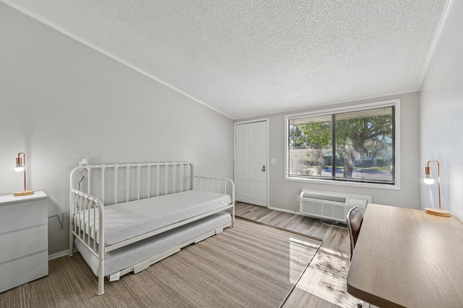 Venice Apartment: 1020 Capri Isles Boulevard