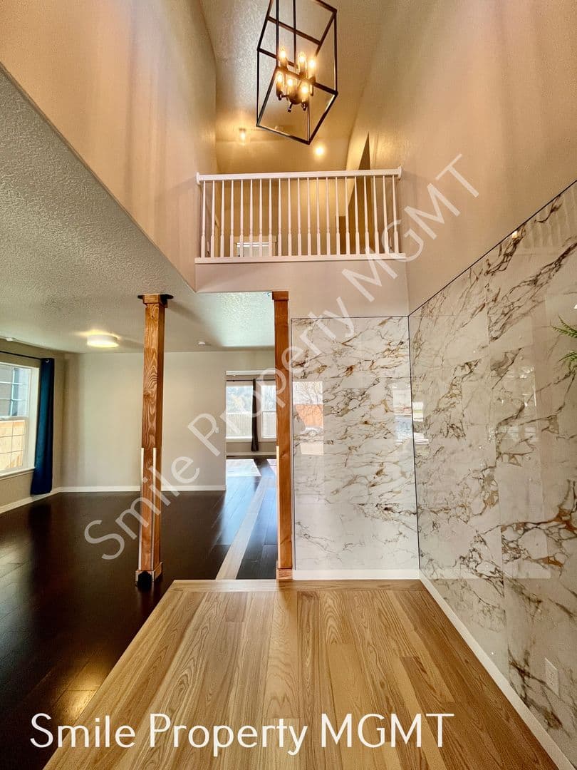 Hillsboro House: 4524 SE Oakhurst Street