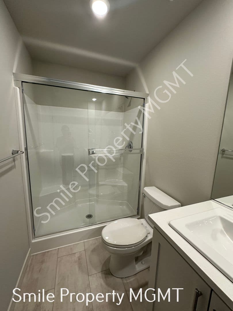 Tigard House: 16684 SW Darling Ln