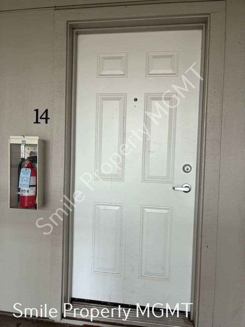 Portland Apartment: 6940 Southeast Long Street