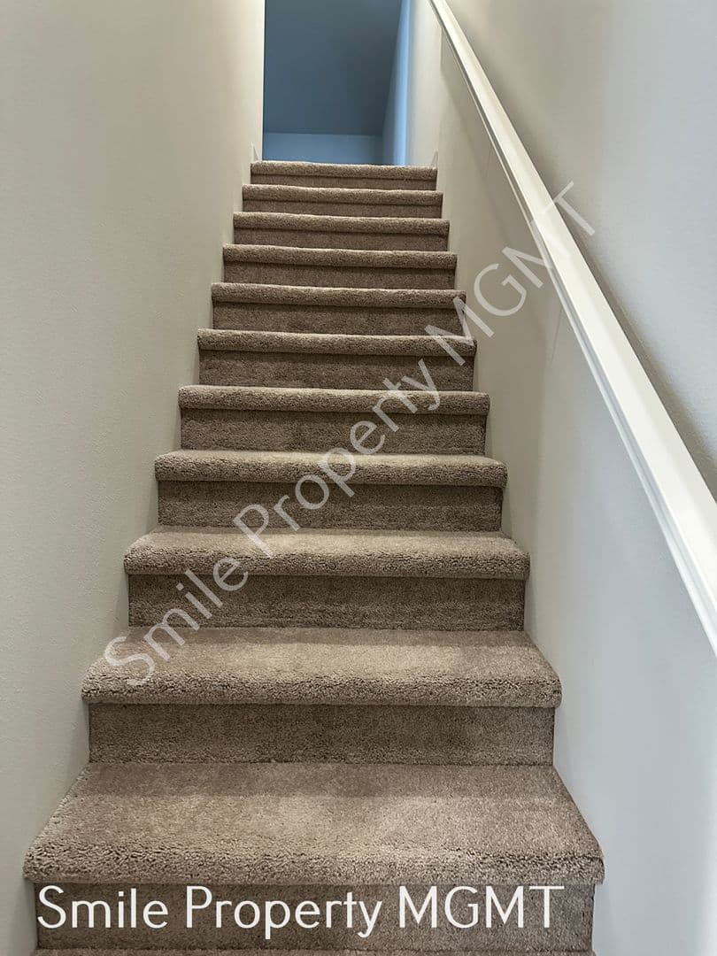 Tigard House: 16684 SW Darling Ln