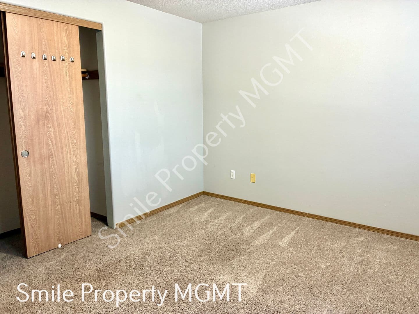 Portland House: 3308 Southeast 89th Avenue
