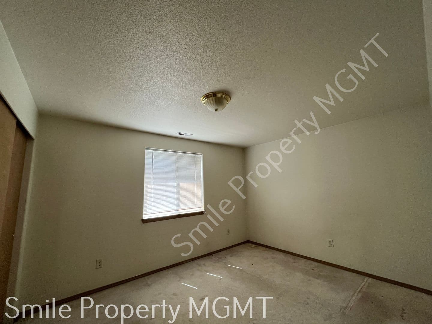 Portland House: 6426 Southeast 144th Lane