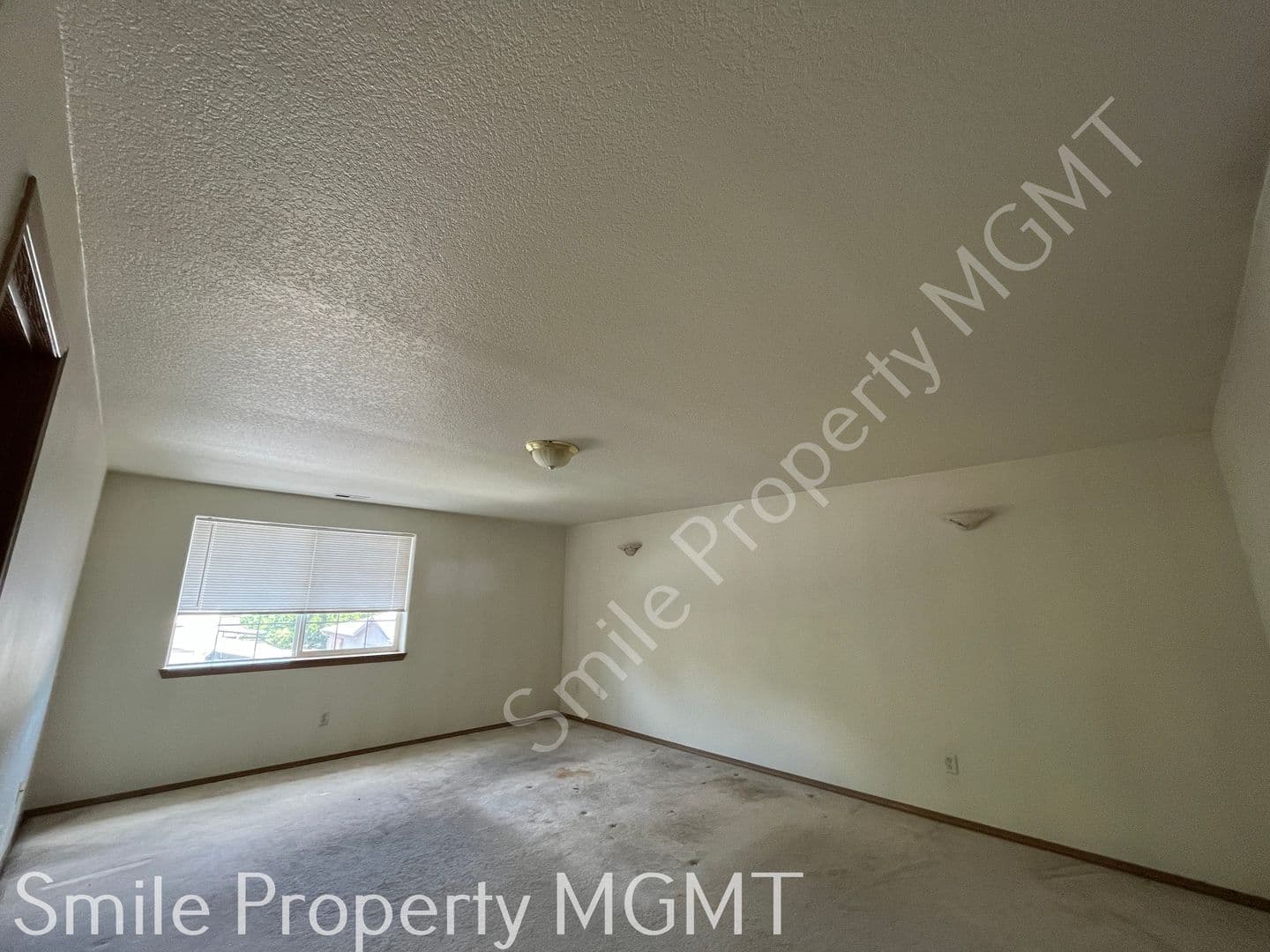 Portland House: 6426 Southeast 144th Lane