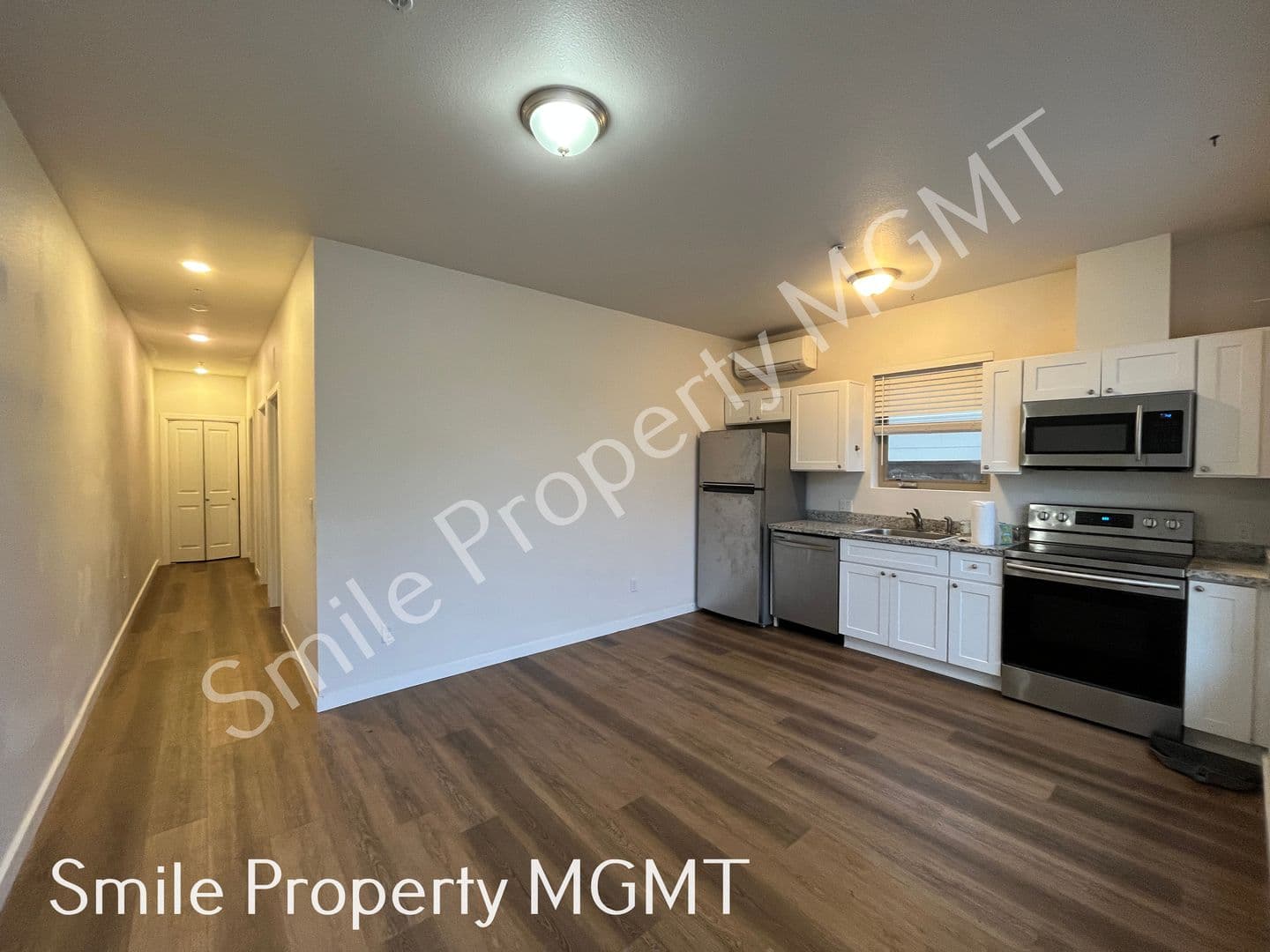 Portland Apartment: 6940 Southeast Long Street