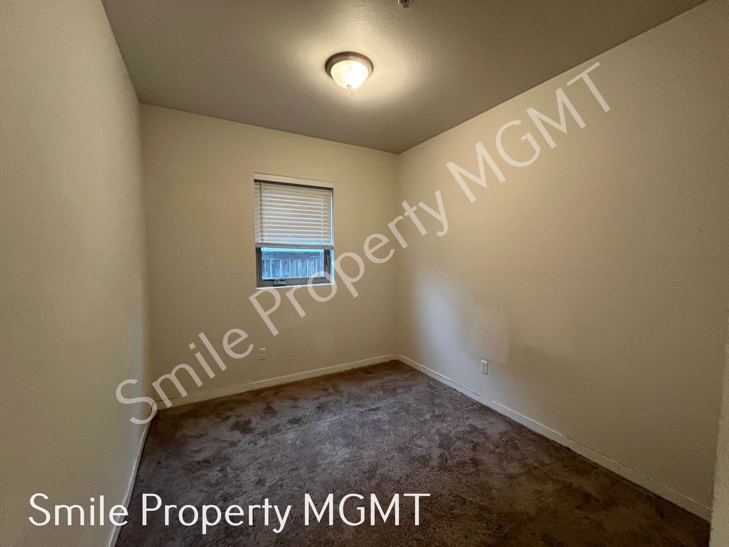 Portland Apartment: 6940 Southeast Long Street
