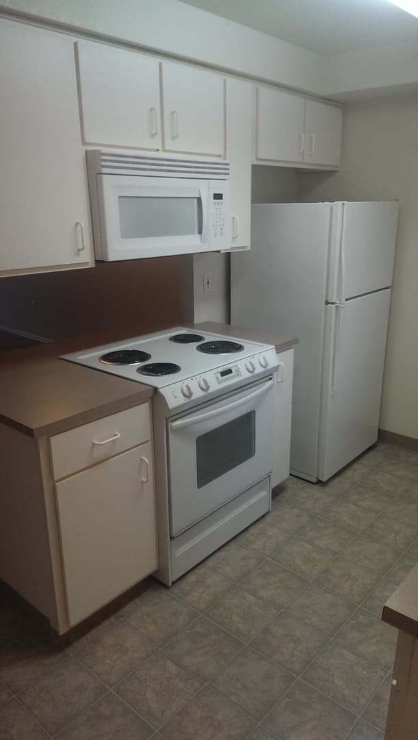 Salem Apartment: 1380 Seattle Slew Drive SE