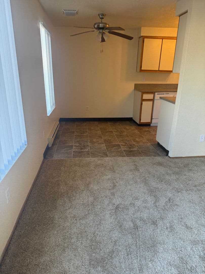 Salem Apartment: 4209 Satter Place NE