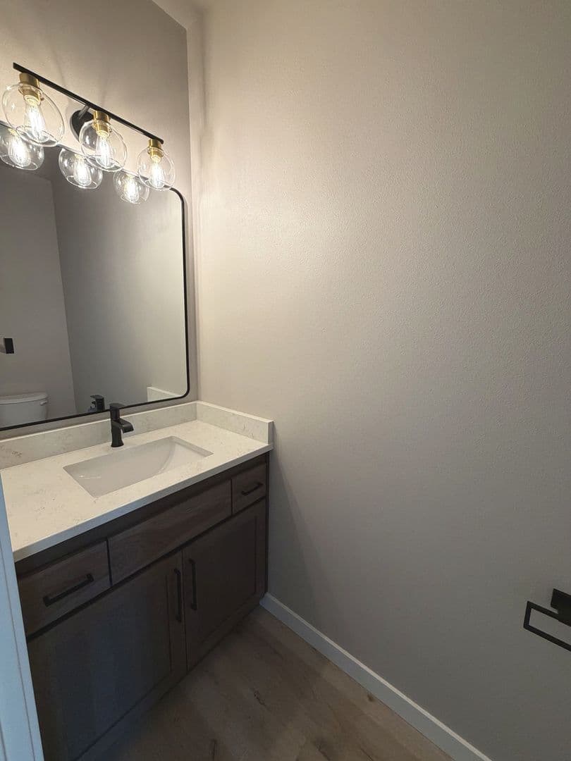 Keizer Apartment: 1125 Sally Lane NE