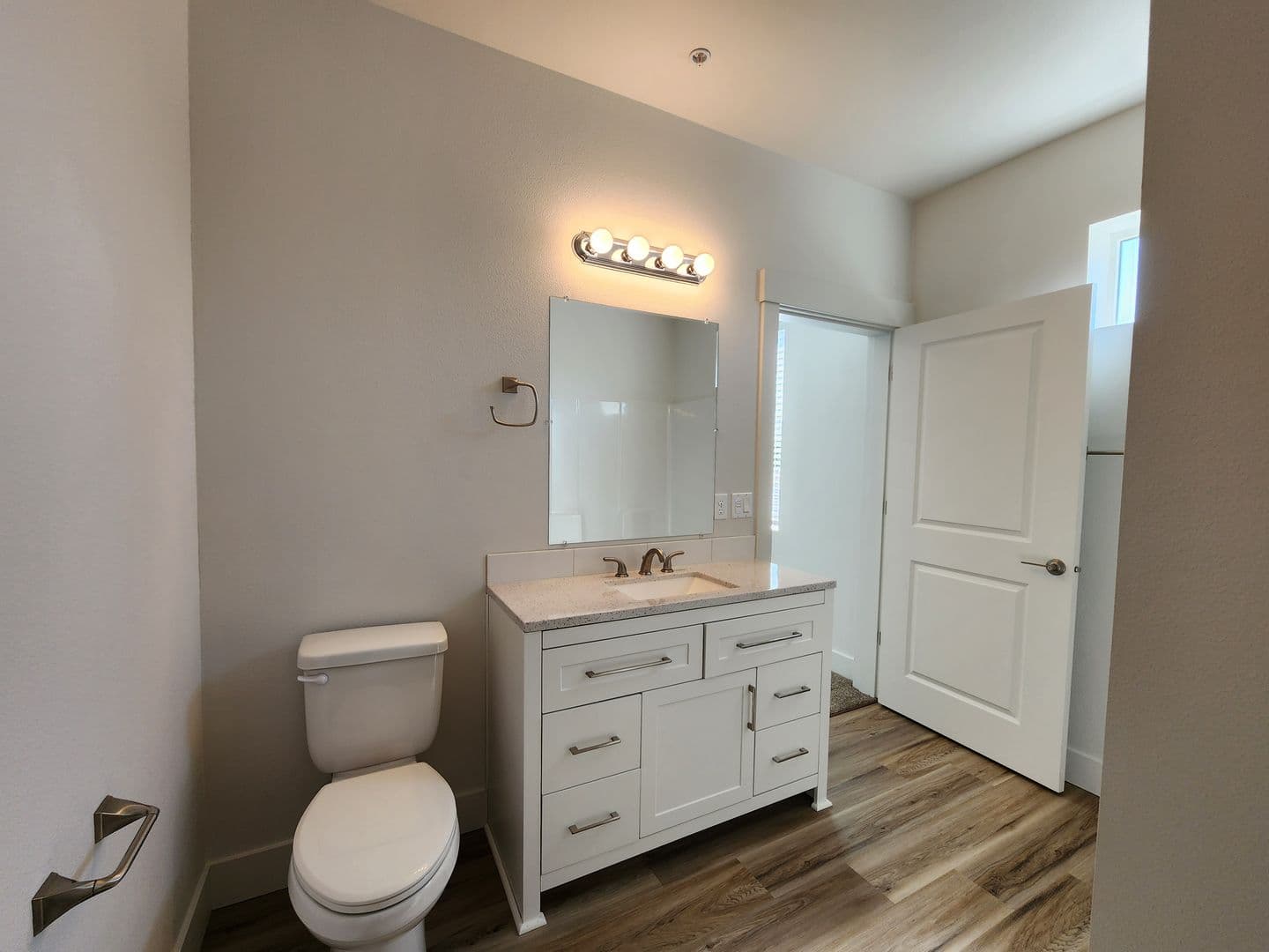Keizer Apartment: 1065 Clearview Ave NE