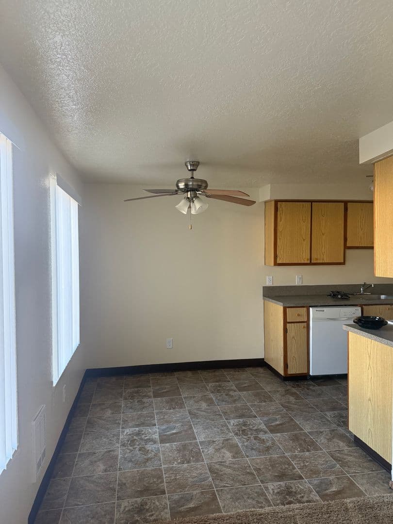 Salem Apartment: 4097 Satter Drive NE