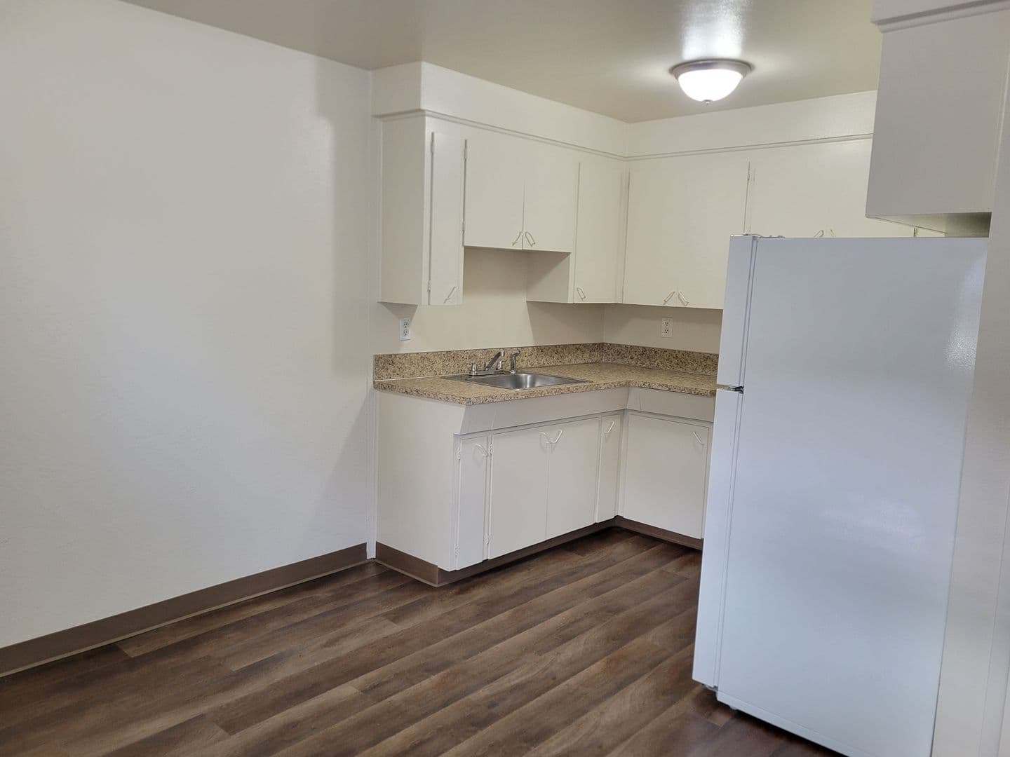 Salem Apartment: 4251 32nd Place NE