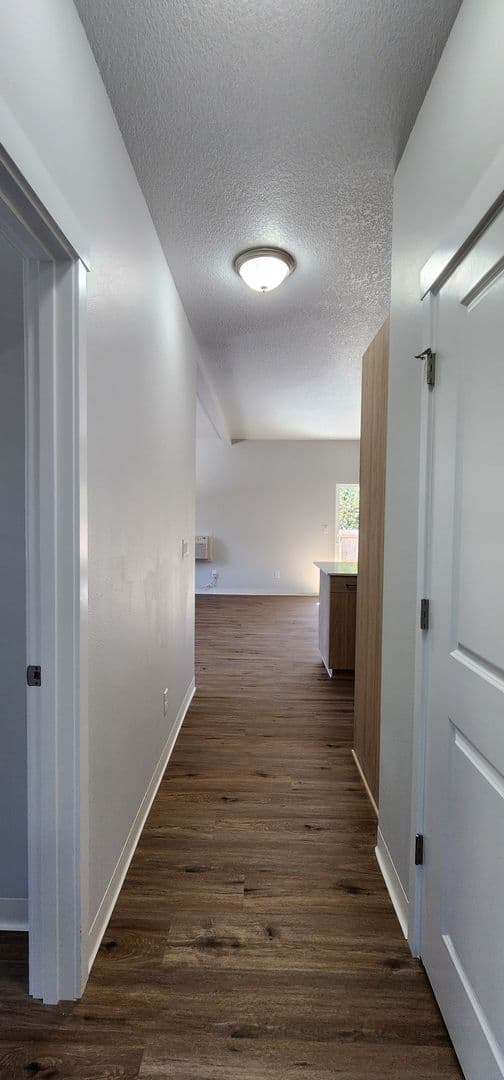 McMinnville Apartment: 1720 SW 2nd Street