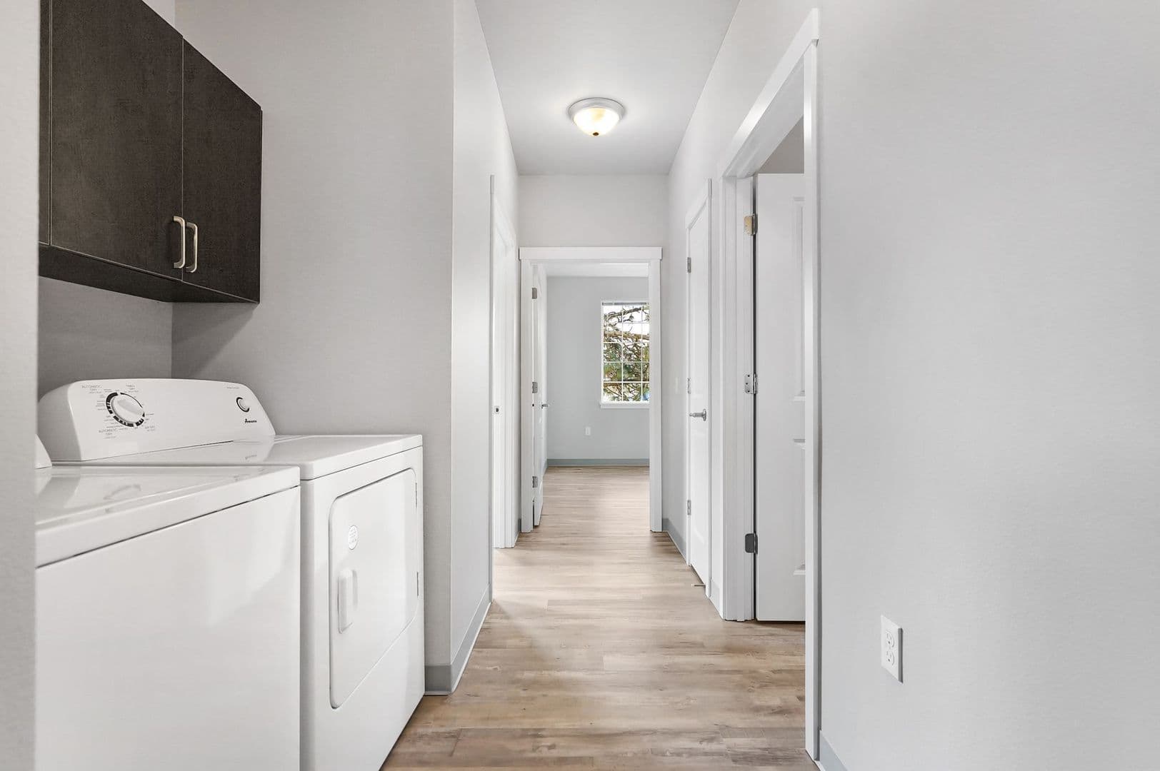 Lebanon Apartment: 100 Vaughan Lane