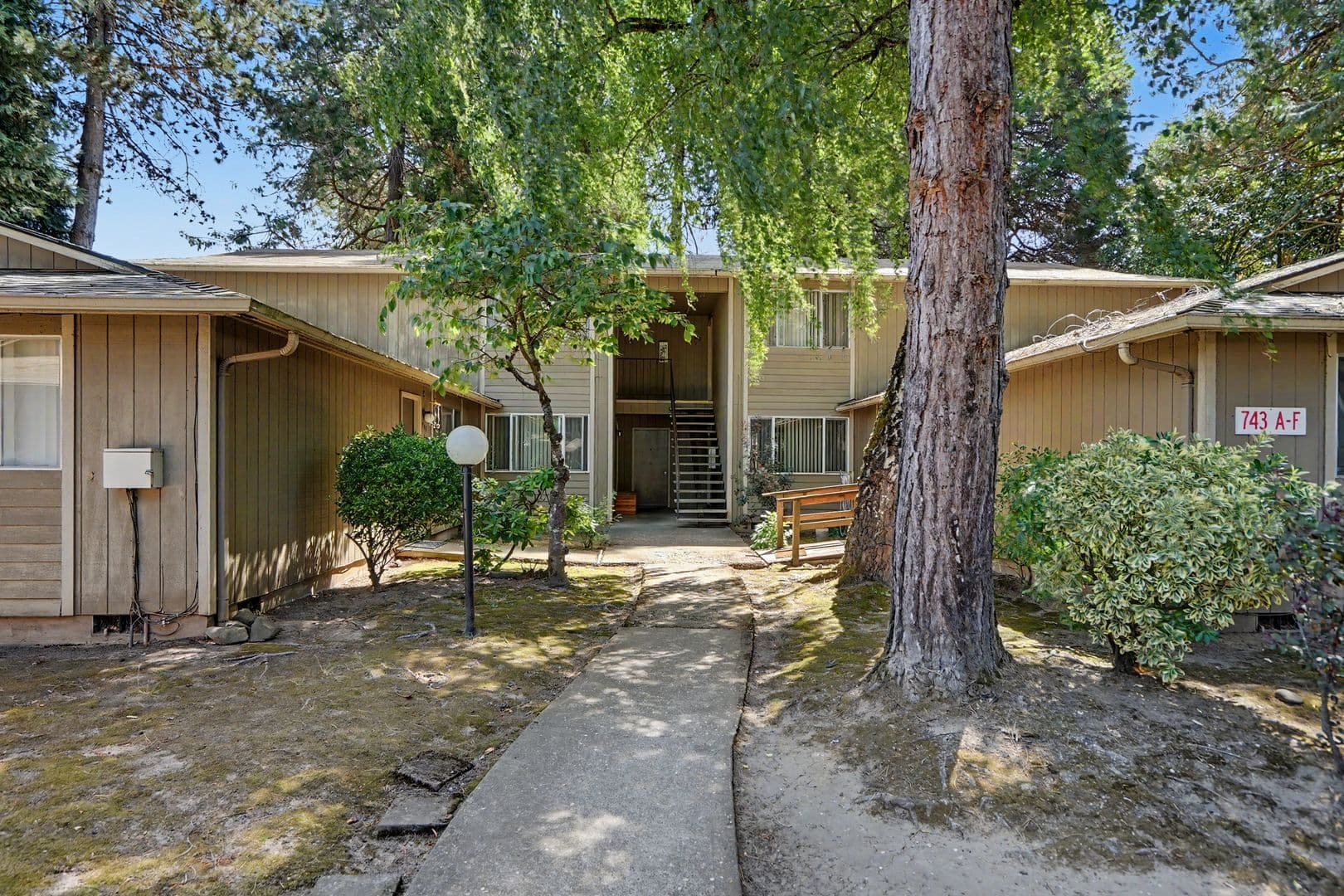 Keizer Apartment: 687 Bever Drive NE