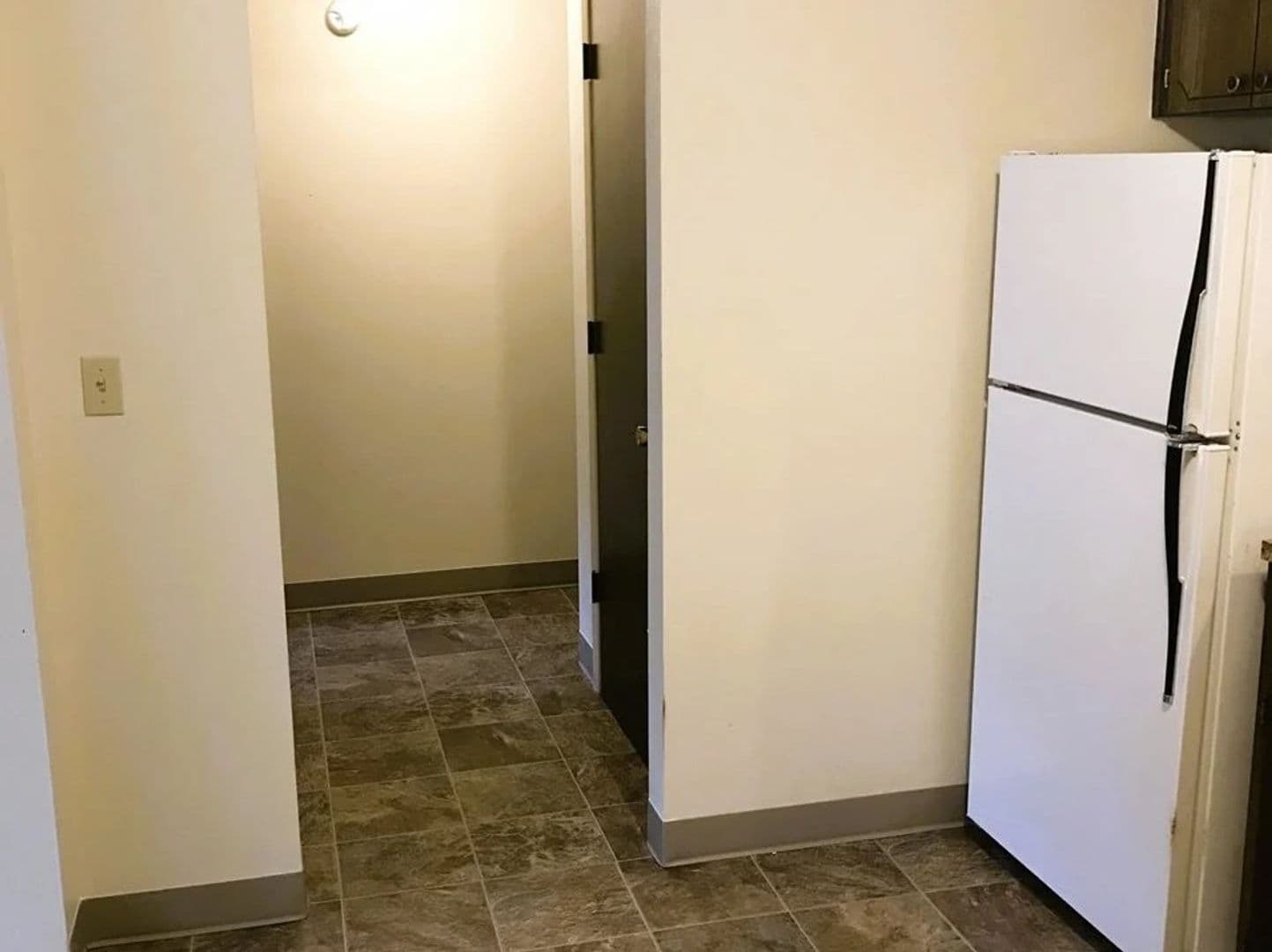 Salem Apartment: 158 Friendship Ave SE