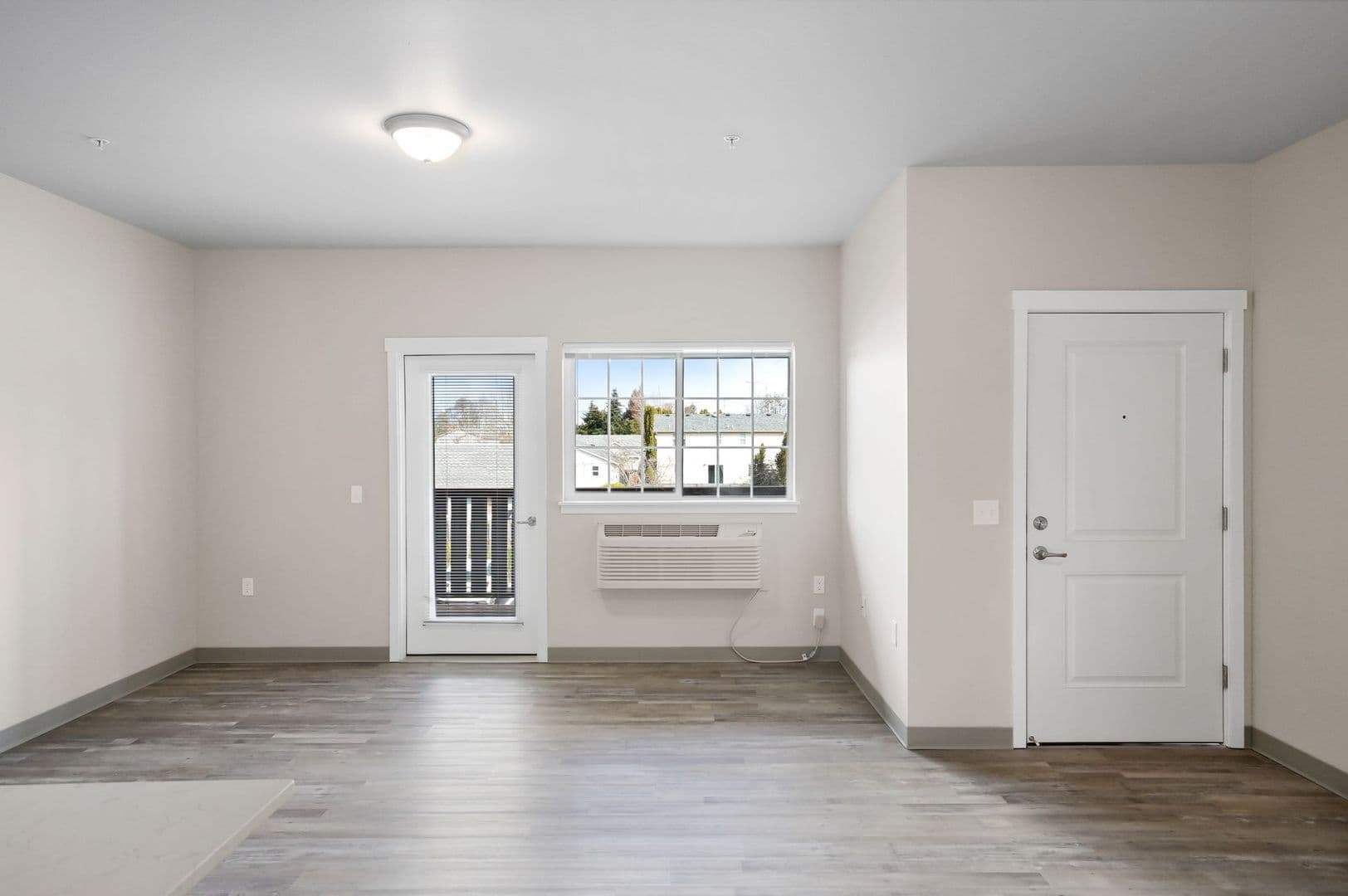 Lebanon Apartment: 100 Vaughan Lane