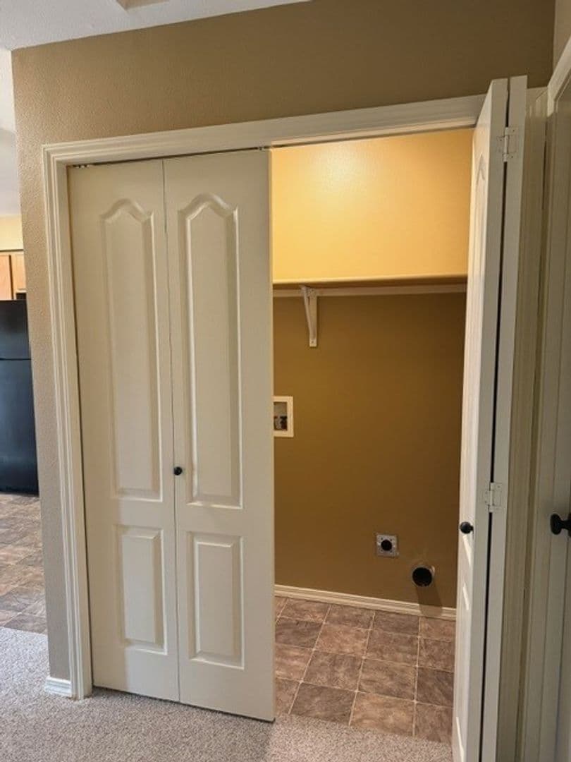 Salem Apartment: 4976 Turquoise Ave SE
