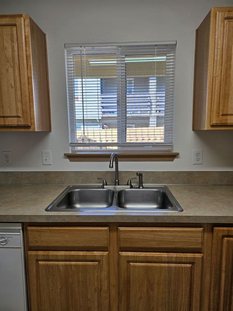 Albany Townhome: 3511 25th Court SE