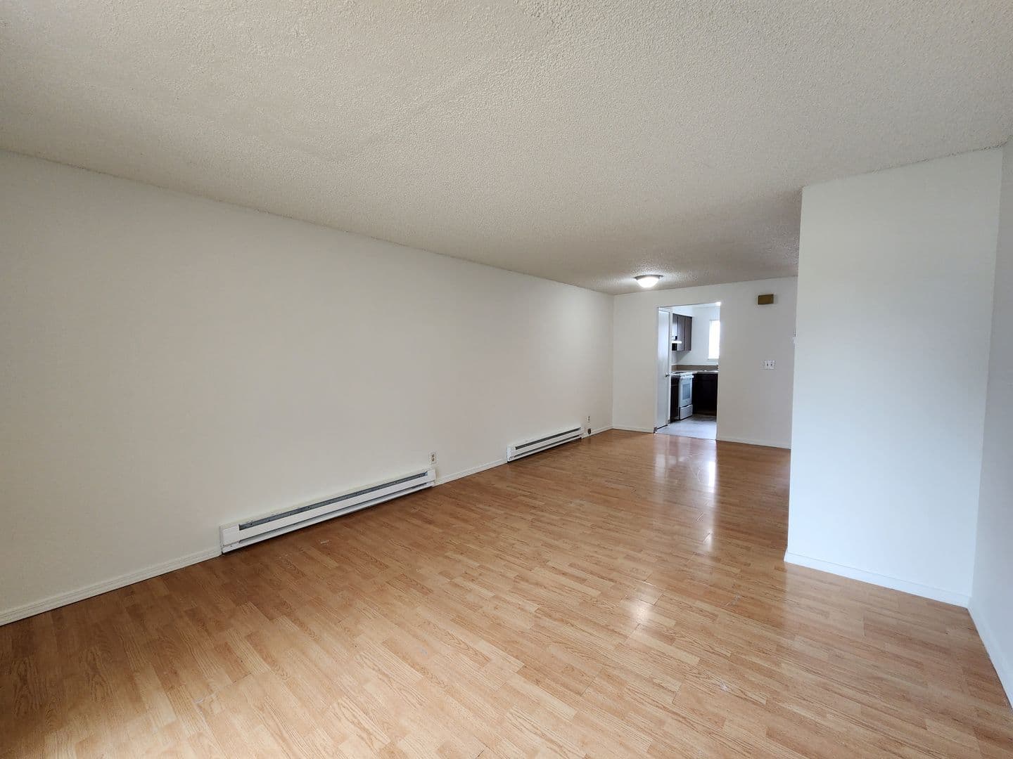 Salem Apartment: 3414 30th Ave NE
