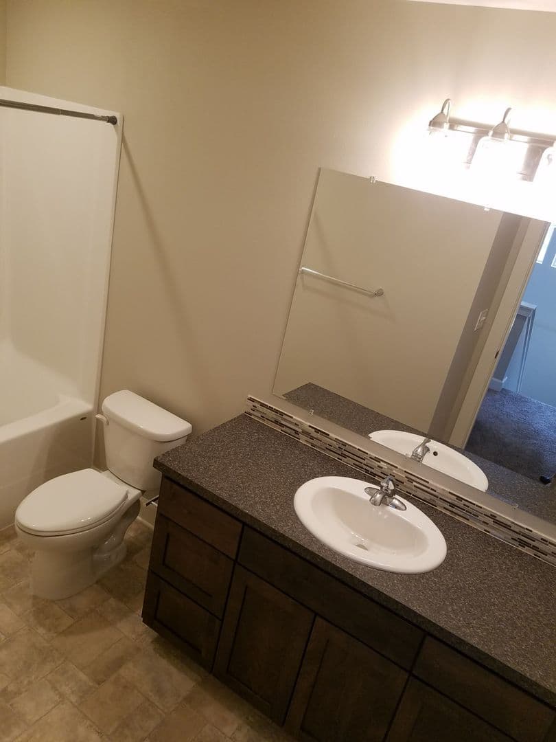 Stayton Apartment: 784 Fox Street