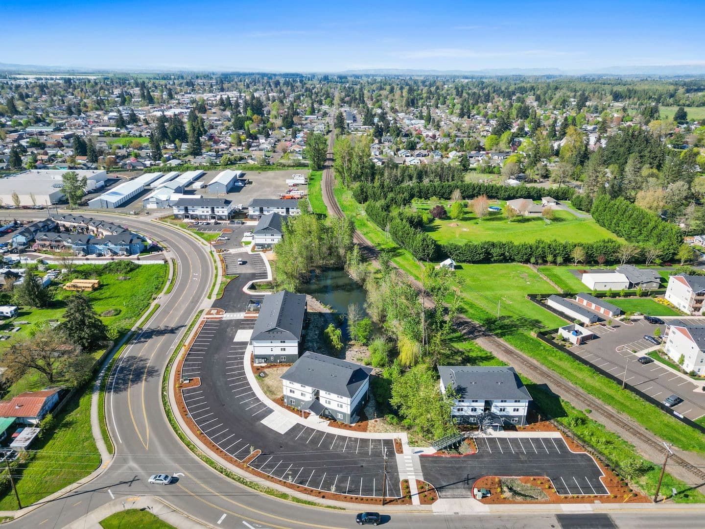 Lebanon Apartment: 305 East Airport Road