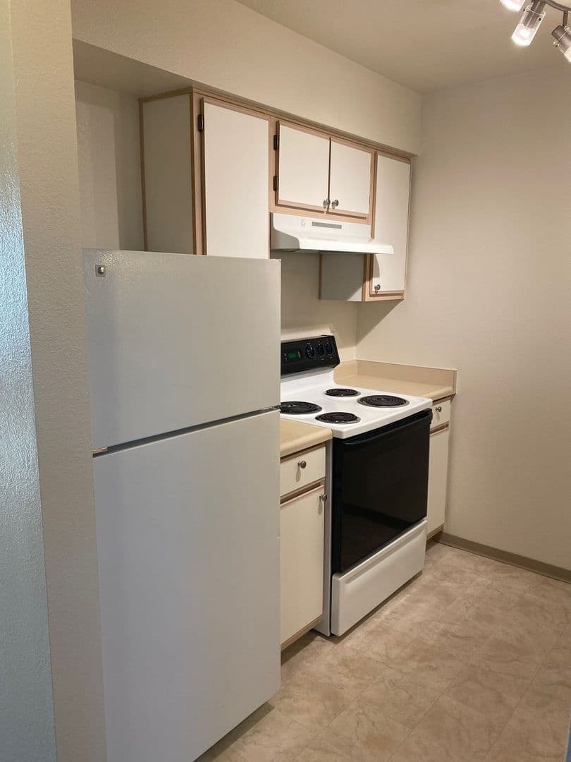 Albany Apartment: 3320 Jackson Street SE